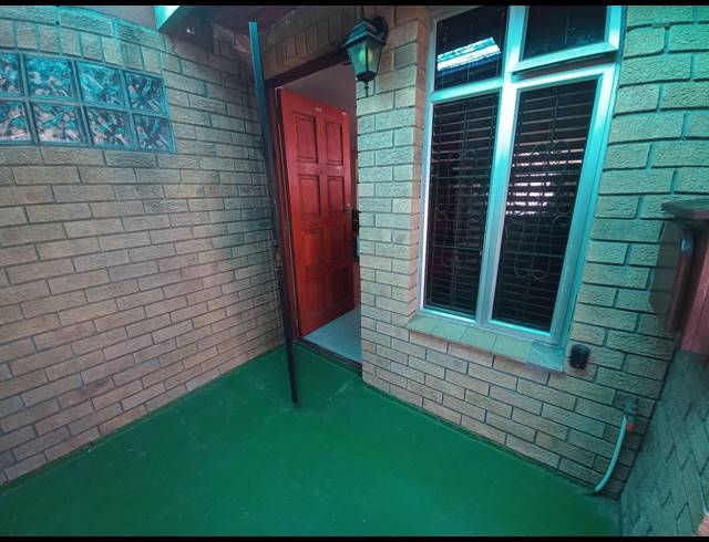 2 BEDROOM HOUSE FOR SALE IN WESTRIDGE